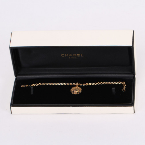 bracelet and charm "1932" gold and diamonds