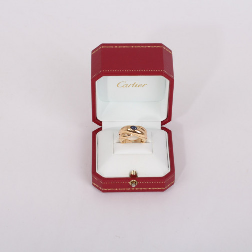 Interlaced sapphire ring and yellow gold