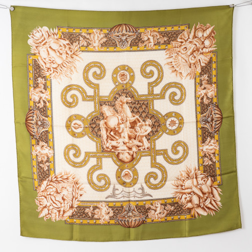 Les Grottes de Versailles scarf