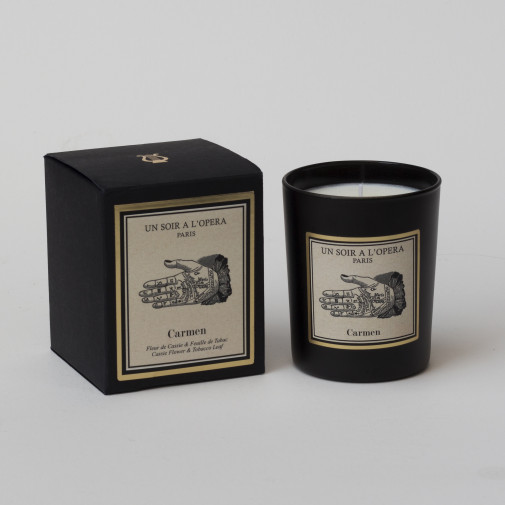 Bougie parfumée CARMEN - Feuilles de Tabac et fleur de Cassie d'après l'Opéra de Bizet. (Vendu par lot de 2 bougies)