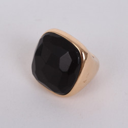 Important ring Victoria