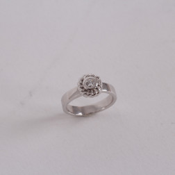 Flower ring and  brilliant white gold