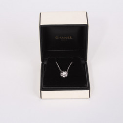 Necklace and pendant Camelia diamond
