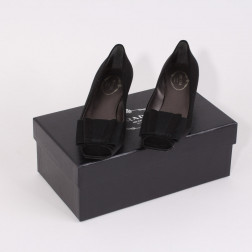 Pair of silk satin pumps Size 38