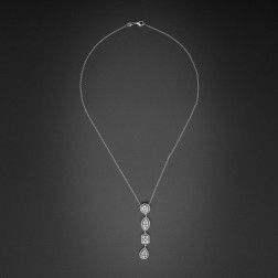 Necklace and pendant in 18k white gold and diamonds.