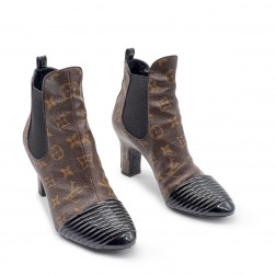 Paire de bottines Revival Ankle Boots en toile Monogram et cuir vernis Pointure 37 1/2 