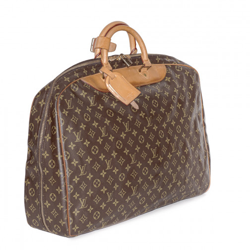 LOUIS VUITTONValise Pégase en toile monogramet cuir naturel , poignée  cuir,trolley , nombreux rangementsintérieurs, taille idéale pourbagage  cabine avion)Bon état (traces d'usage, manque clef du cadenas)Dimensions :  47 x 35 x 1